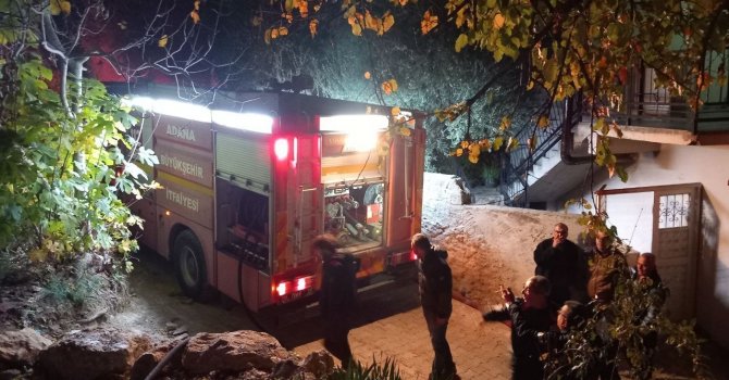 Metruk bina yangını paniğe neden oldu