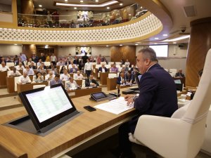 Büyükşehir Belediye Meclisi 106 gündem maddesi ile toplandı
