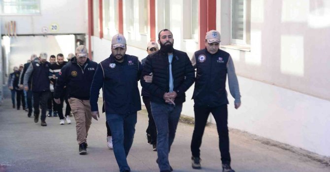 Adana’daki DEAŞ operasyonunda 4 tutuklama