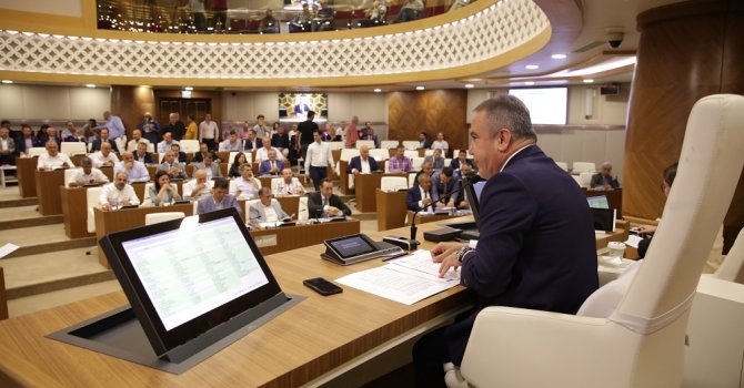 Büyükşehir Belediye Meclisi 106 gündem maddesi ile toplandı