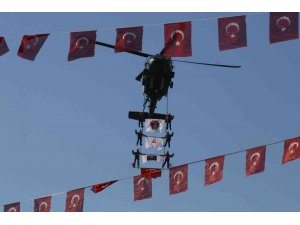 Adana’da 101. yıl coşkusu