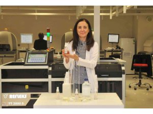 Adana Şehir Hastanesi dezenfektanını kendi eczanesinde üretiyor