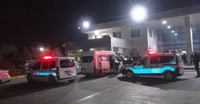 Mersin’de Şehirler Arası Otobüs Terminali’nde el bombası iddiası paniğe neden oldu