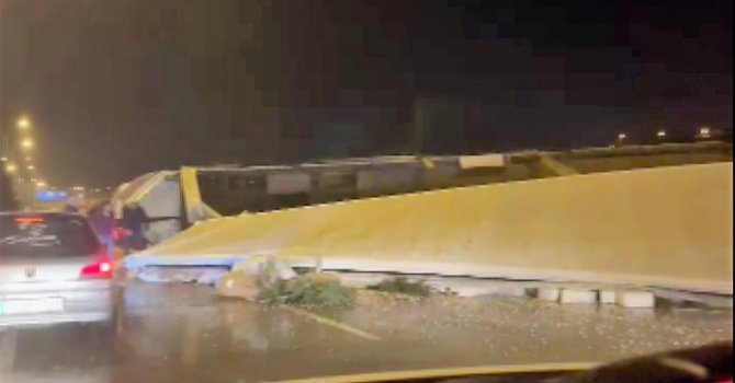 Otomobile çarpmamak isterken kaza yaptı