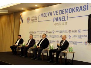 Mersin’de ’Medya ve demokrasi’ paneli düzenlendi