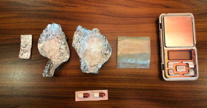 Evinde uyuşturucu madde çıkan zehir taciri tutuklandı