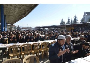 Burdur’da vatandaşlar yağmur duasına çıktı