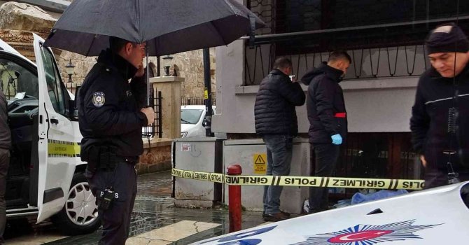 4 dakikada olay yerine giden polis kamera kayıtlarını inceleyince üzüntü yaşadı