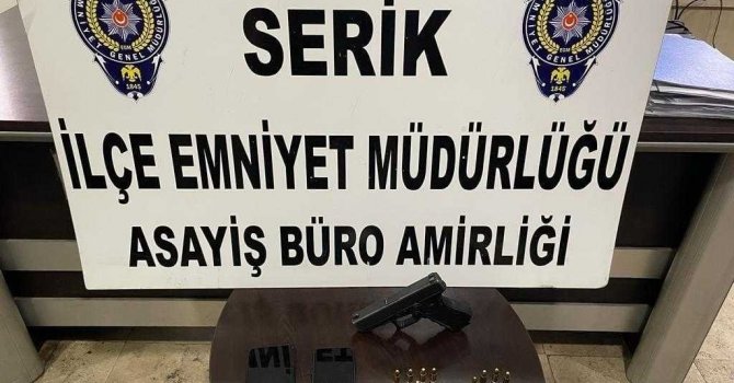 Antalya’da 2 kişiyi yaralayan, 1 işyerini kurşunlayan şahıs yakalandı