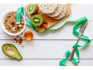 Diyet uzmanı uyardı: “Sosyal medyaya bakarak yemek yemeyin”