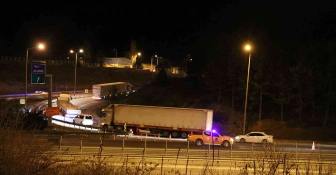 Ulaşıma kapanan Adana - Ankara otoyolu tekrar açıldı.