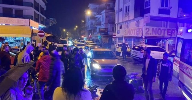 Otomobile çarpan elektrikli bisiklet sürücüsü ölümden döndü