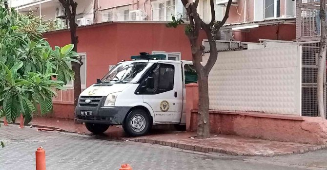 Oğlu öldürmüştü, annenin cenazesi defnedilmek üzere morgdan alındı