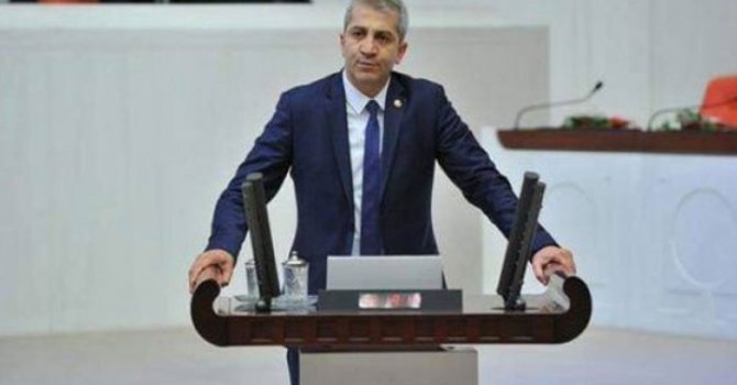 Valiyi Antalyalılara şikayet etti