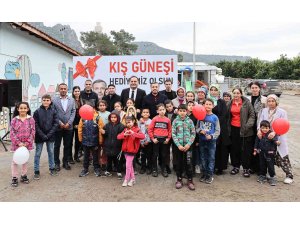 Yüreğir Belediyesi soğuk havalarda çocukları unutmadı