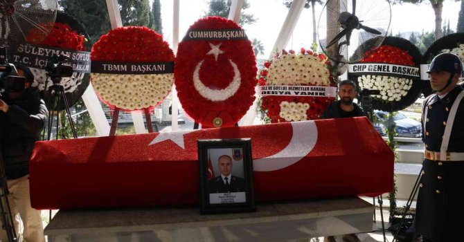 Otobüs kazasında şehit olan Yasin Eroğlu, son yolculuğuna uğurlandı