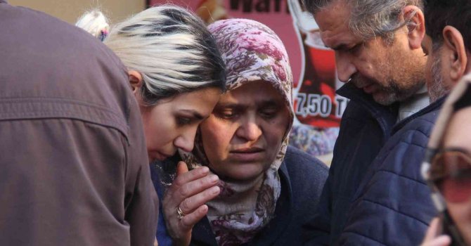 Kayınvalide ve gelinin kuyumcudaki dalgınlığı 40 bin liraya mal oldu