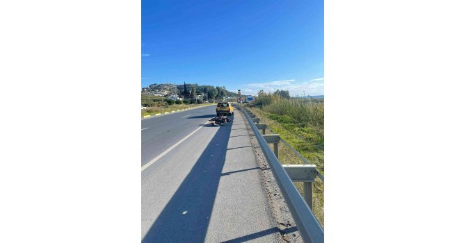 Otomobil ile çarpışan motosikletin sürücüsü ağır yaralandı