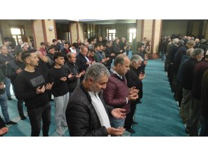 Adana’da eller semaya açıldı, yağmur için dua edildi