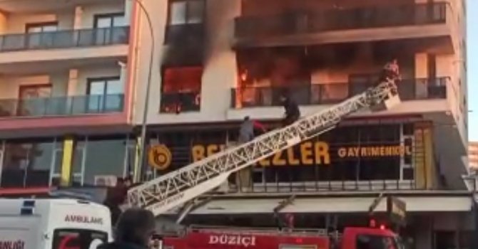 Yangında mahsur kalan anne ve 2 çocuğunu itfaiye kurtardı