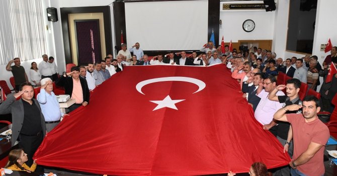 Aksu Belediye Meclisi’nden Mehmetçik’e selam