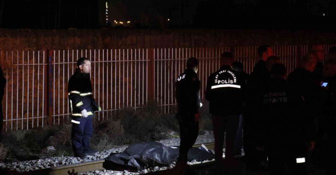 Adana’da trenin çarptığı genç öldü