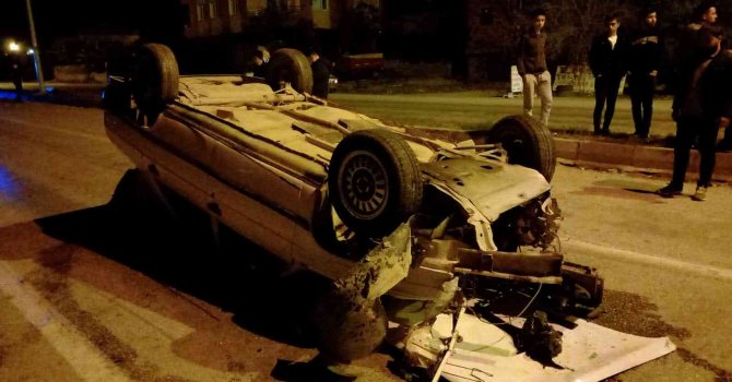 Adana’da takla atan aracın sürücüsü yaralandı