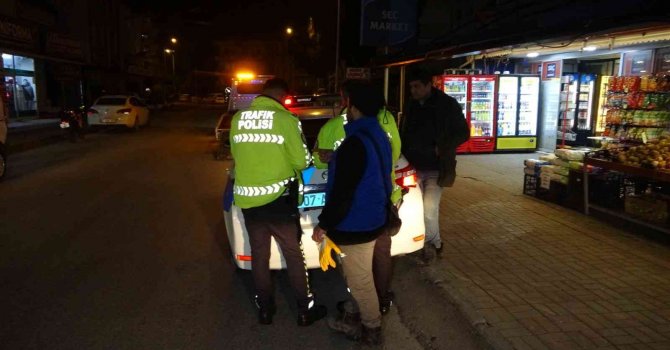 Kazadan sonra ulu orta tuvaletini yapan alkollü sürücü başına iş aldı