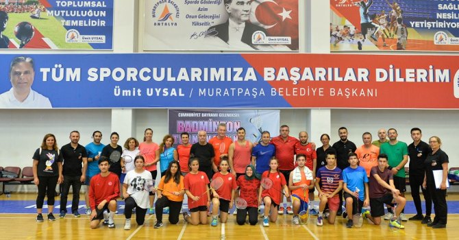 Cumhuriyet Bayramı badminton turnuvası