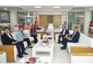 AK Parti Genel Başkan Yardımcı Karaaslandan, Tütüncüye ziyaret