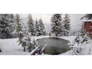 Yavşan Yaylası’ndan kar manzaraları