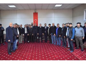 Vali Elban, Yüreğir’de muhtar ve vatandaşlarla bir araya geldi