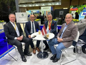 Riga’da Kemer rüzgarı esti