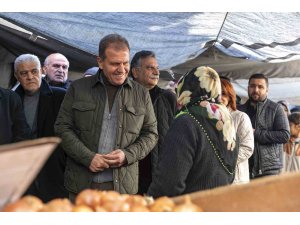 Seçer, Akdeniz ilçesi esnaflarıyla buluştu