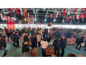 Beyoğlu’nda deprem için 7’den 70’e yardım seferberliği