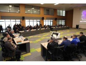 Afet bölgesi için Erzincan’da yürütülen yardım toplama faaliyetlerine yönelik toplantı düzenlendi