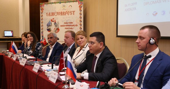 Tütüncü, kültürler buluşmasında