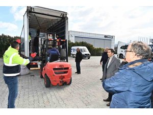 DTO yardım tırlarını yola çıkardı