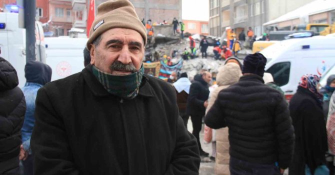 Depremde kardeşini kaybetti, kardeşinin gelini ve oğlu için umutla bekliyor