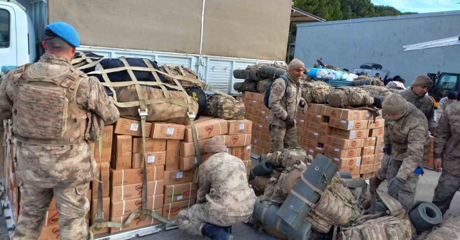 Manisa’dan 54 jandarma deprem bölgesine sevk edildi