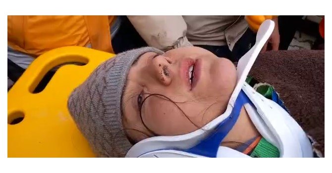 Enkazdan çıkarılan Eda: ‘Hepinize çok teşekkür ediyorum’