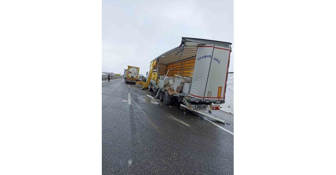 Bilecik’te 2 tır çarpıştı: 1 yaralı