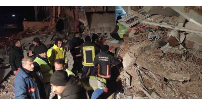 Hatay’da itfaiyeciler 5 kişiyi daha enkazdan canlı olarak kurtardı