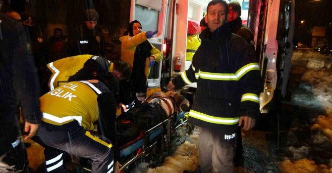 Anten ayarlamak için çıktığı çatıdan düşen şahıs ağır yaralandı