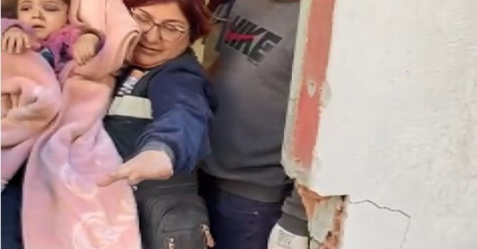 Marmaris Belediyesi ekipleri baba ve 3 kızını sağ olarak kurtardı