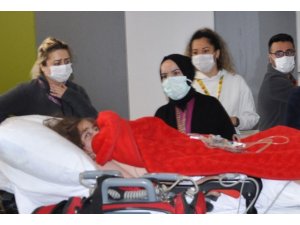 Depremde yaralanan 4 çocuk Manisa Şehir Hastanesine sevk edildi