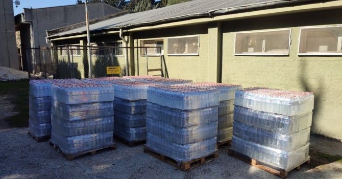 Mehmetçik Antakya’da depremzedelere su dağıtımını sürdürüyor