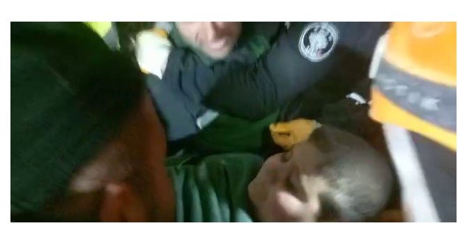 12 yaşındaki Yavuz, 91 saat sonra enkazdan sağ çıkarıldı