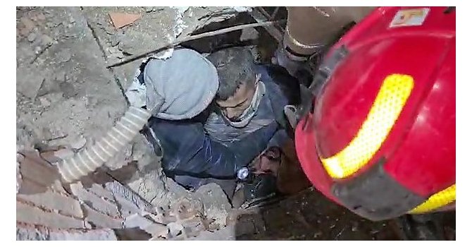 90 saat sonra ışığı gördü