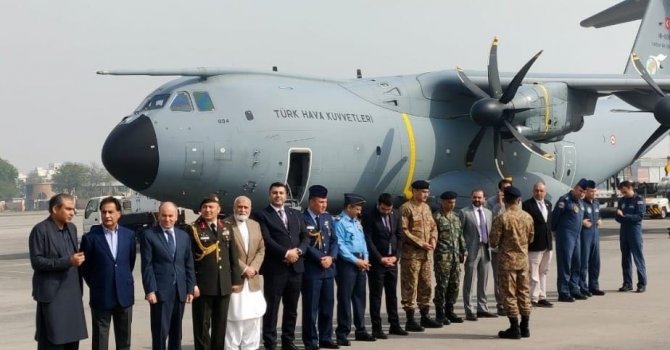 Pakistan’dan gelen yardım malzemeleri deprem bölgelerine doğru yola çıktı